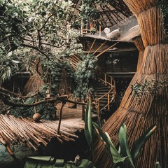 LOST IN PARADISE 9