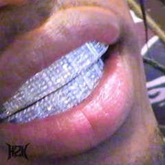 DIAMONDS IN MY MOUF (CLIP)