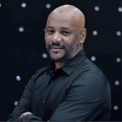 الملك_جمال_فرفور_✨قلبي_مابعرف_يعادي✨من_حفل_القراند(MP3_160K).mp3