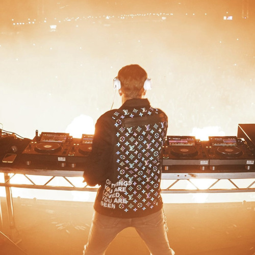 Alesso live Creamfields 2022