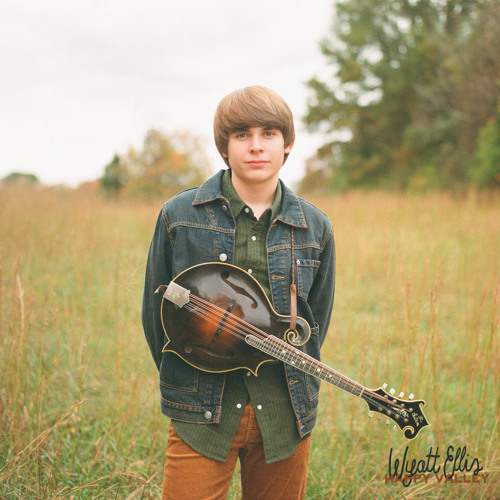 Grassy Cove (feat. Sierra Hull)