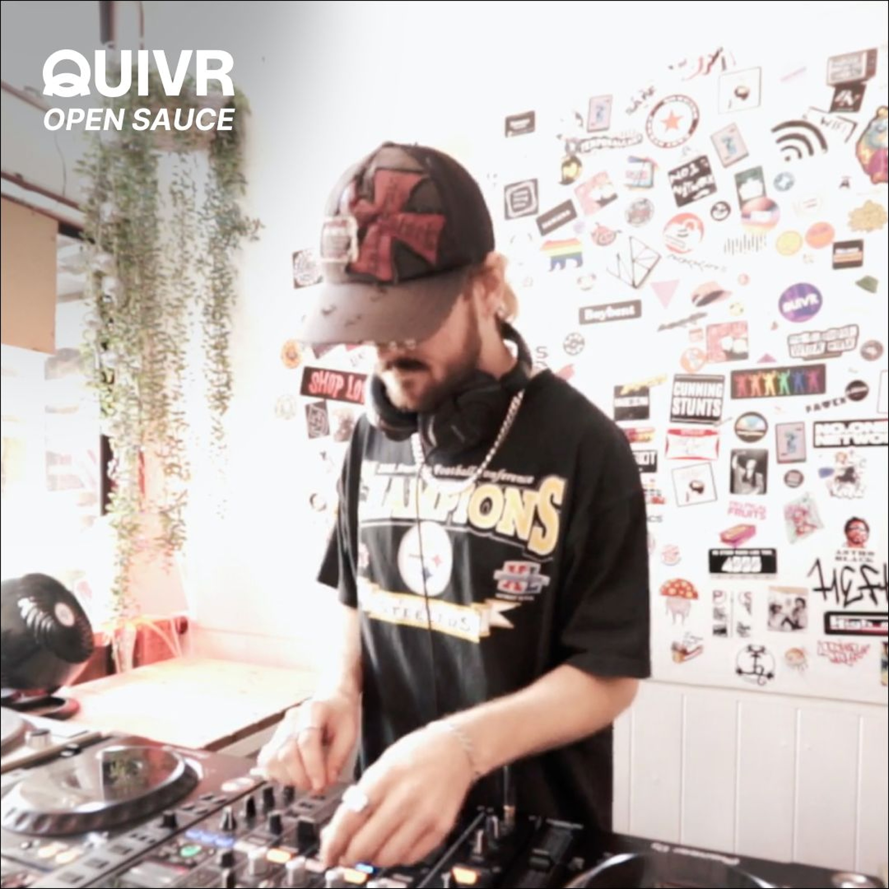 Sandals & Friends | QUIVR | 23-11-24