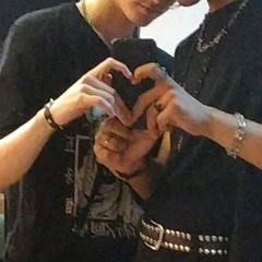 AFFECTION BETWEEN FRIENDS