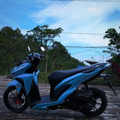 DJ TERBUAI DALAM MIMPI