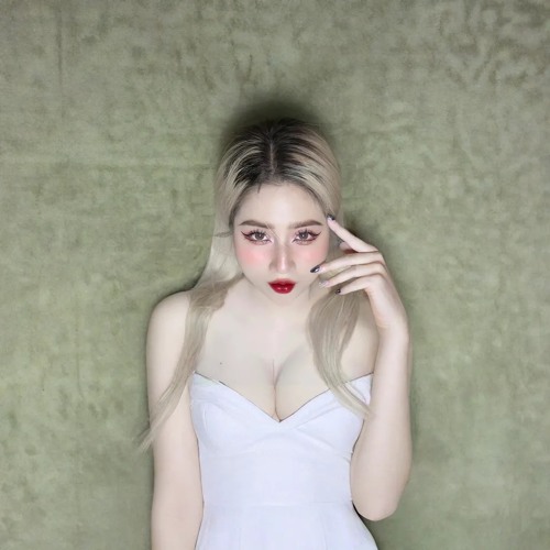 Tựa Vai Bên Nhau Lần Cuối. X. Tay Lắm Tay Rời.