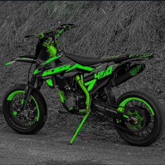 (; White girl music ;)