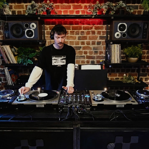 11.05.2025 Timeless Rhythms | Microwave Studio
