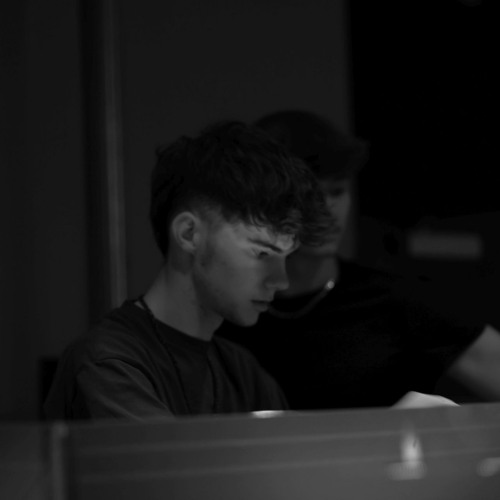 Timeless Grooves | RØBN b2b Läufèr @RiA.33 10.10