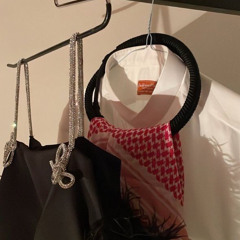 - على العهد منه بالوفاء للغلا شرّاي ): .