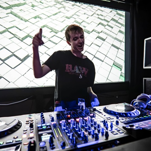 EDMID Guest Mix 384 || crawdad sniper
