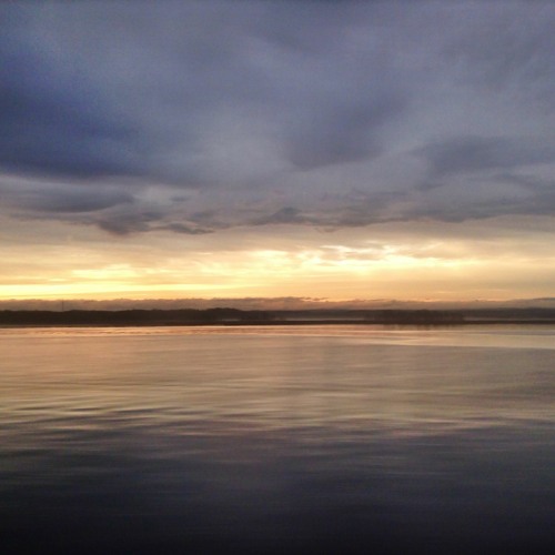 sunrise _ ambient piano for meditation, focussing, reading, sleeping or dreaming