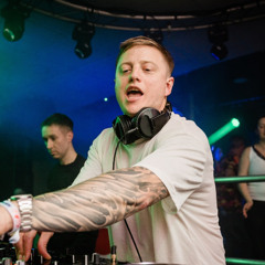 Paul Maddox live at Tidy 30 Weekender