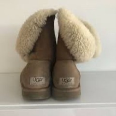 UGG BOOTS