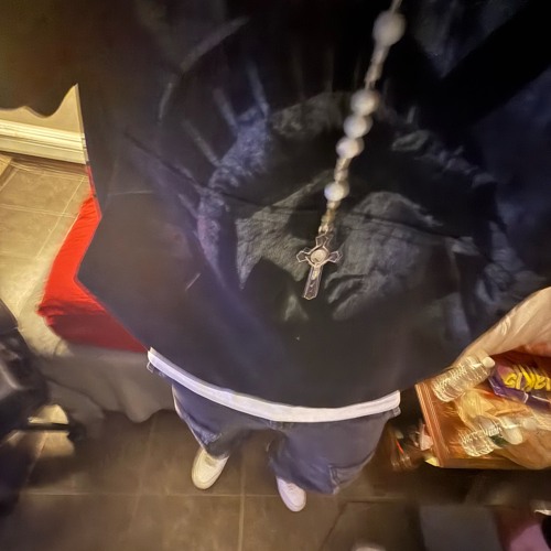 MoshPit (Prod.n4vyn4vy)