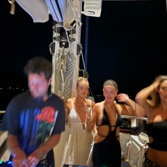 Everybody Back to the Boat