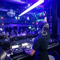 LIVE AT KEMISTRY 8-8