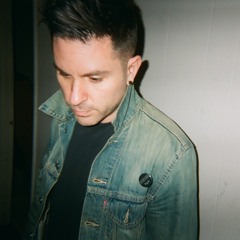 MANTA RADIO 017 w/ Black Light Smoke