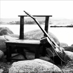 Hanya Ada Aku, Kalian, dan Cinta (akustik)