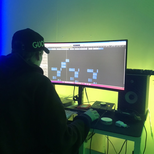 W Huncho x THIOYE - CONVOY.wav