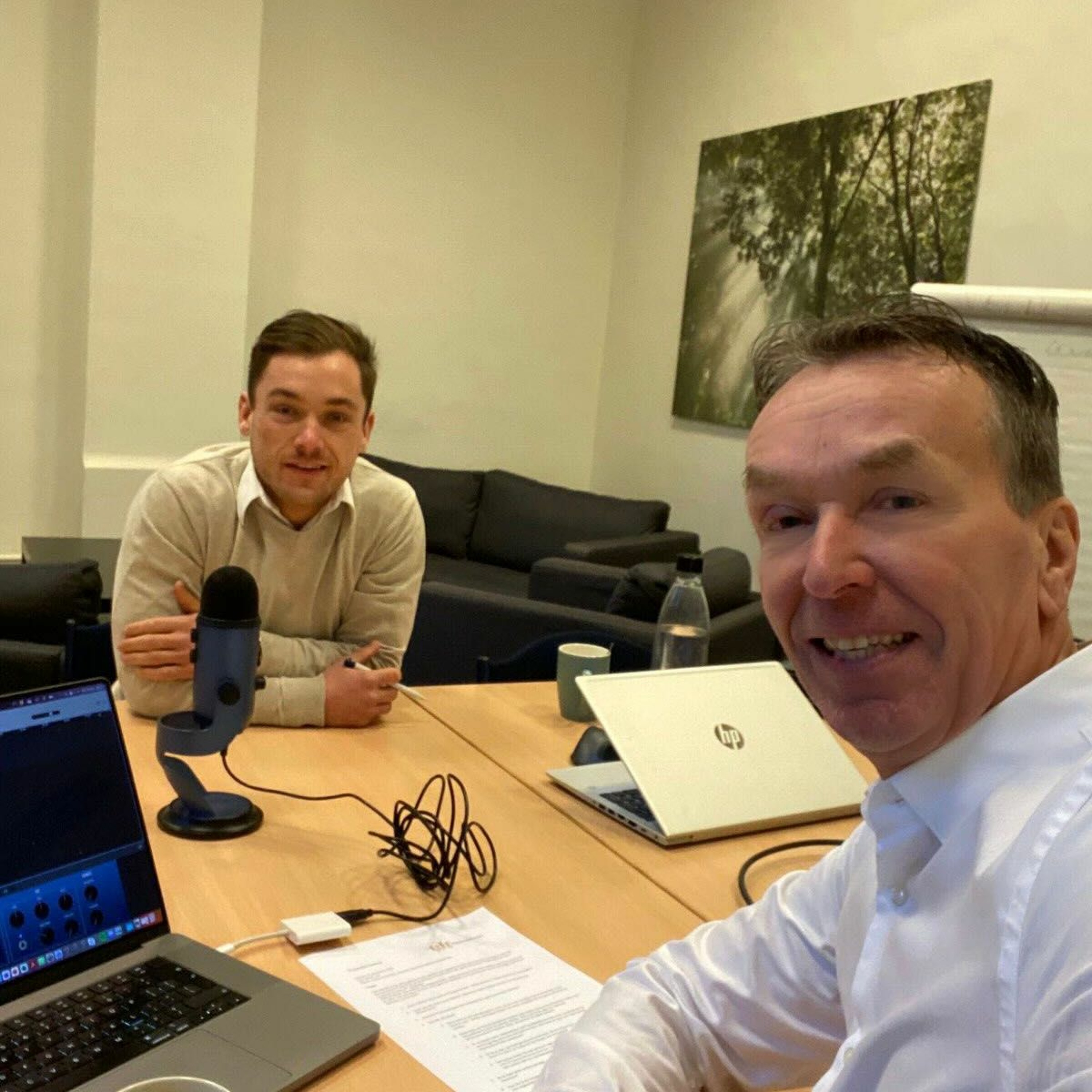 Happy People - Better Business: alles over Werkgeluk en Employee Experience