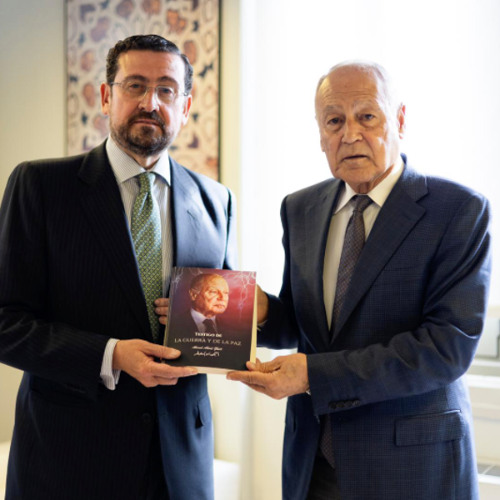 The Secretary General of the Arab League presents his book in Madrid (ARABIC)