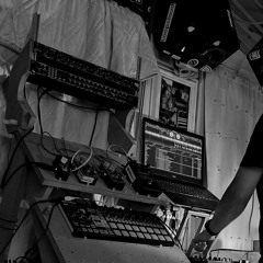 PIS 11 - Electro & Techno