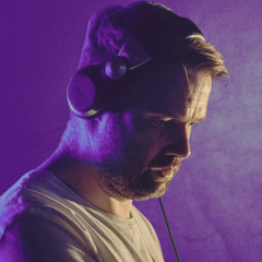 Paul Thomas presents UV Radio 371 - Live from Harmony at Camp Mars in the Sahara Desert, Tunisia