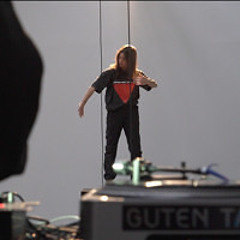 ÉMEUTE(en cours)Dj set live_MA0+vinyl_chorégraphie de TM Nguyen @COUP_E_CONTAINER_Bruxelles 08/12/24