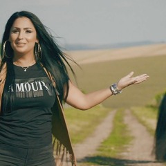 Dana de la Victoria - Cu iubirea nu-i de joaca (video oficial).mp3