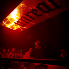 der osten feiert hardtechno (j̷s̷t̷i̷n̷ ̷m̷u̷s̷i̷c̷)