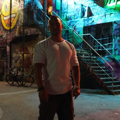 EASTHOUSE II OneHead