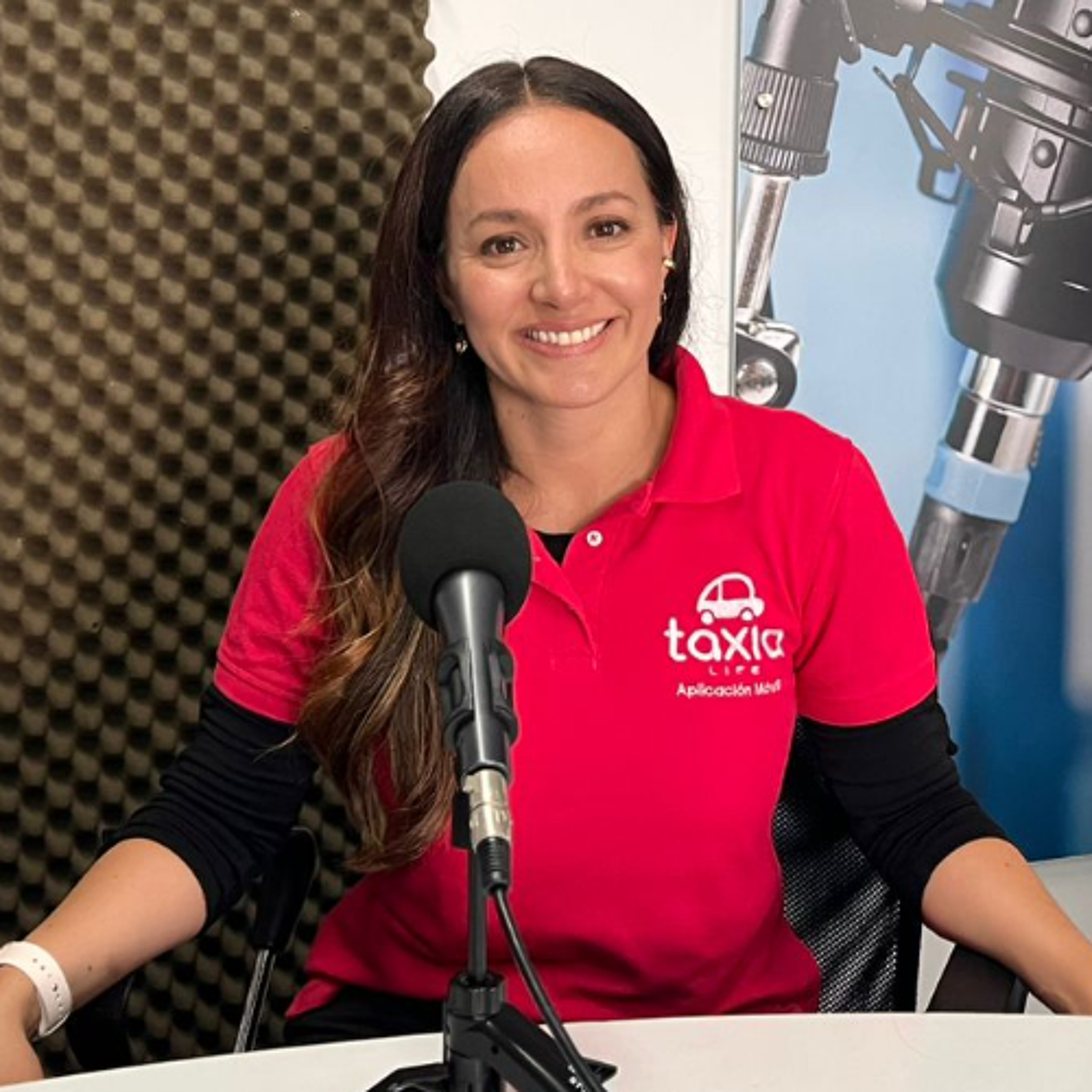 Entrevista con Gaby Muñoz , CEO de Taxia Life episode artwork