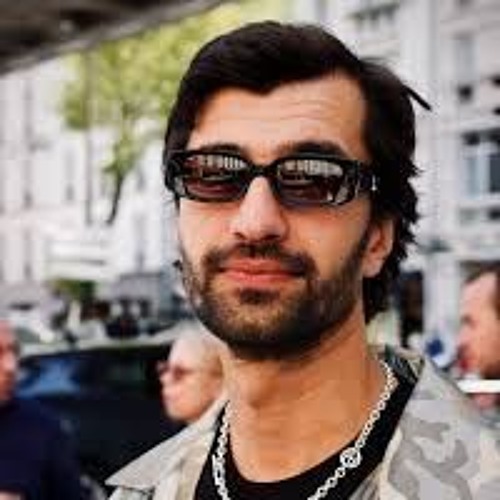Jeremy Olander - Ingensteds Intro ID 01