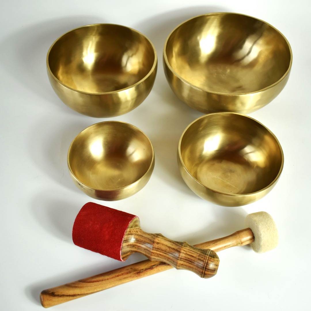 Klangschalen 4er Set 3,1 Kg - Klangmassage Oberkörper