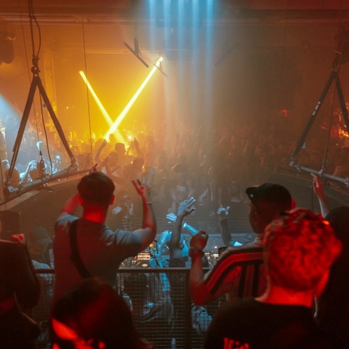 REELOW AT FABRIC, SOLID GROOVES