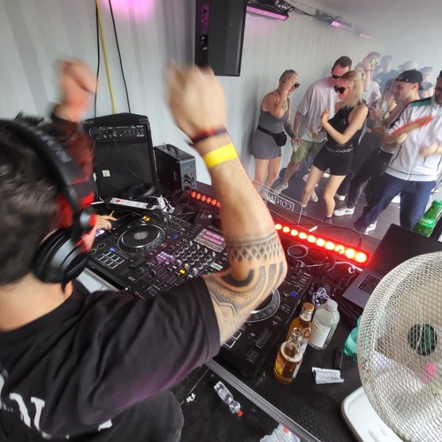 Container Rave Stream ILLYO live@Container rave Buxtehude by ILLYO | Listen online for ...