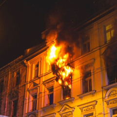 Marlboro Gold im Altbau ( Juixy D33n Edit )