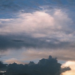 入道雲を登るように