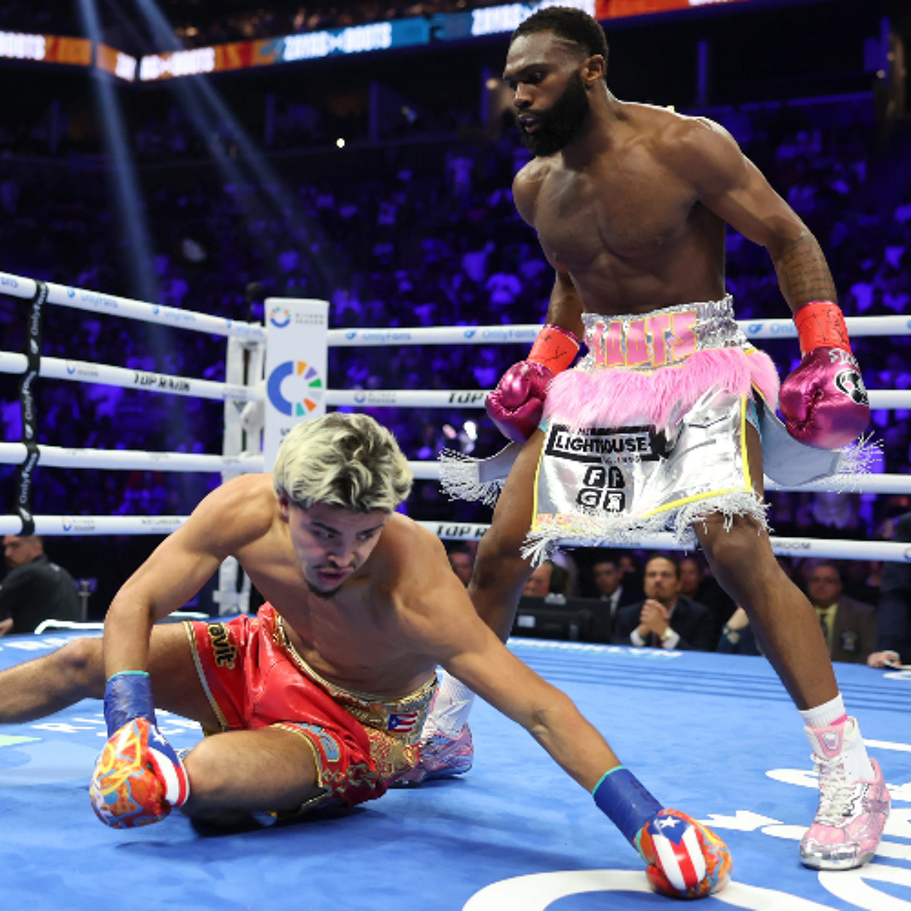 Episode 389: Jaron "Boots" Ennis stops Xander Zayas; Oleksandr Usyk vacates Titles