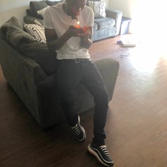 Tae Santan - Kickin Shit