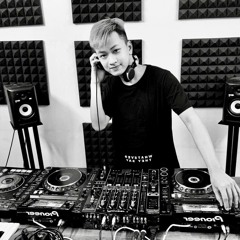 Nhat Ky Vao Doi - UtHieu Remix