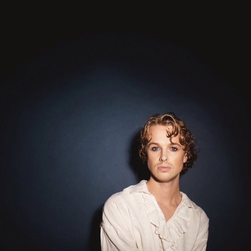 Stream Isak Danielson | Listen to King of a Tragedy playlist