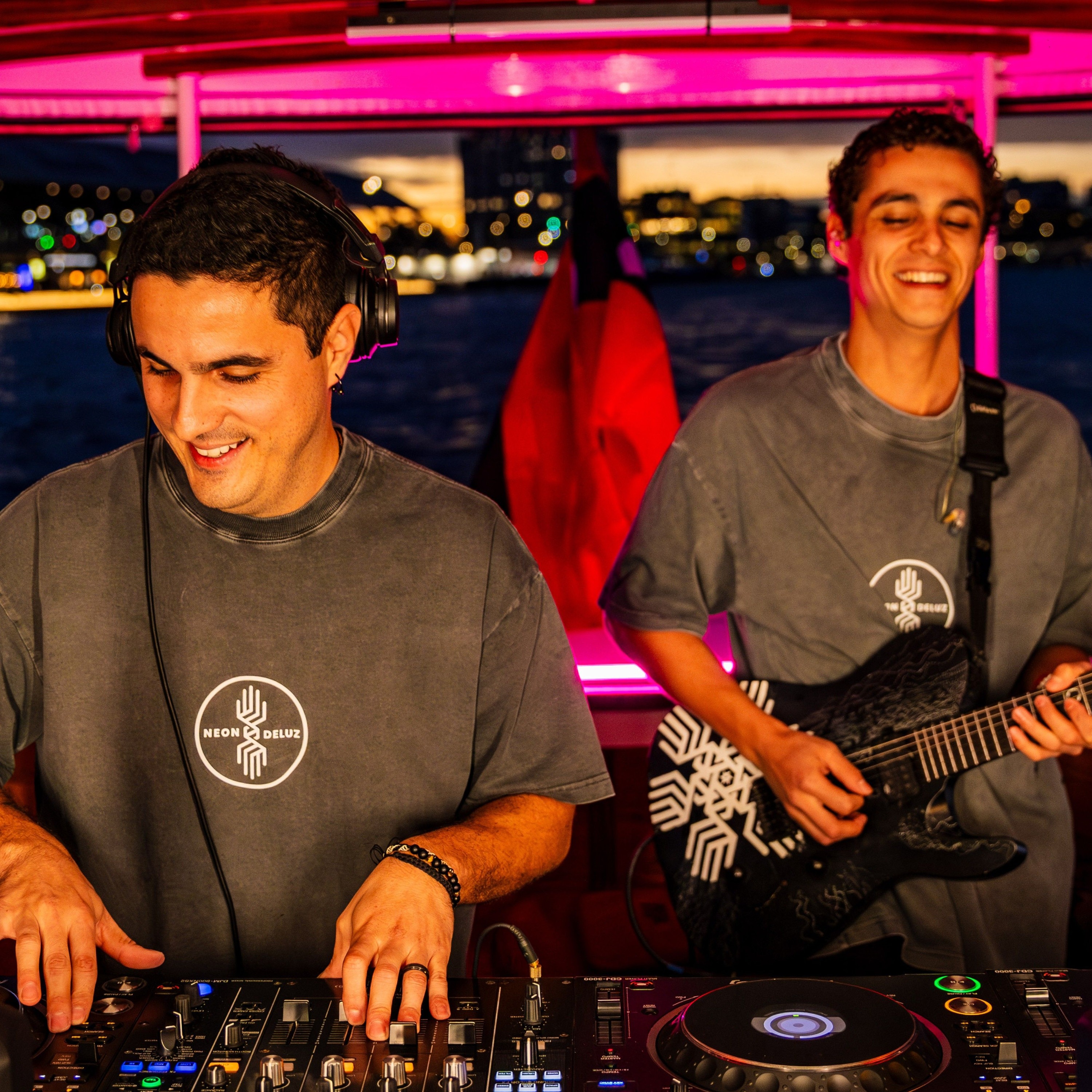 Neon Deluz - Live Set, 1001Tracklists x DJ Lovers Club WaterWays ADE 2024 episode artwork