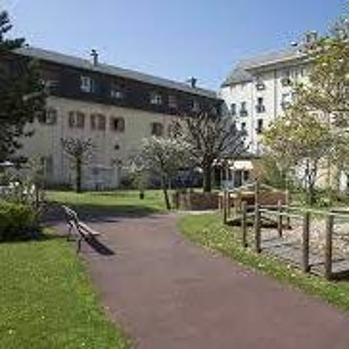 Stream Extrait 1 EHPAD Saint Benoît by Solène Charpentier Listen