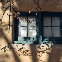 عم تسألني مين قلي