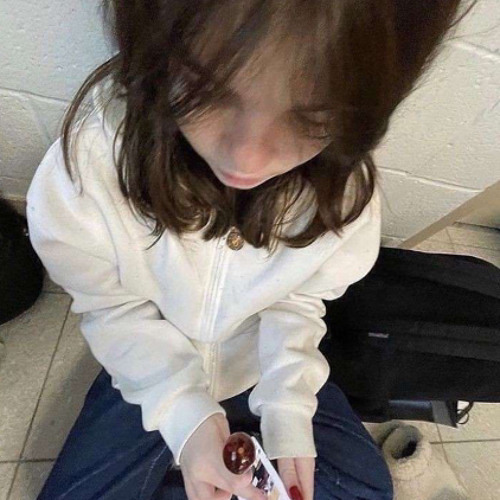 ‎⁨خلي ايدك بيد اخوك⁩