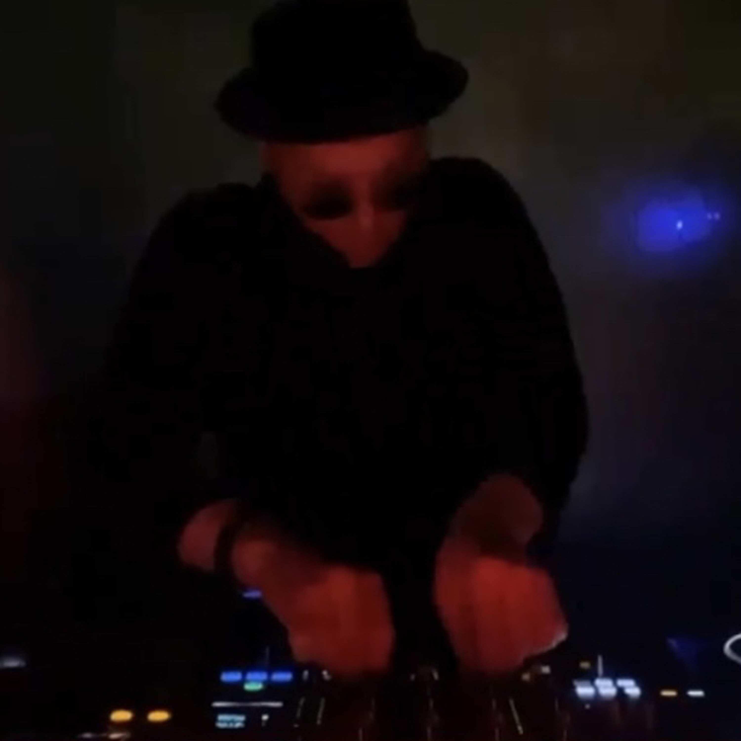 LOCOMOTIV