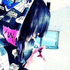 Aint she 16?? w/ entri + crisis @lynu @crusey