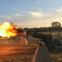 105mm Howitzer WWII Cannon Far Dist Right