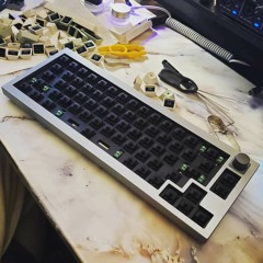 Keychron Q2 (Vintage Chery MX Black Lubed With Krytox GPL 205)